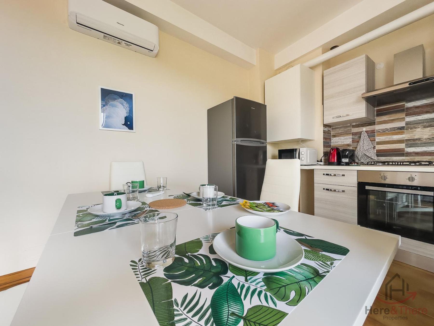 ואראצה Garden & Sea View - Free Beach Access And Garage - Wifi מראה חיצוני תמונה
