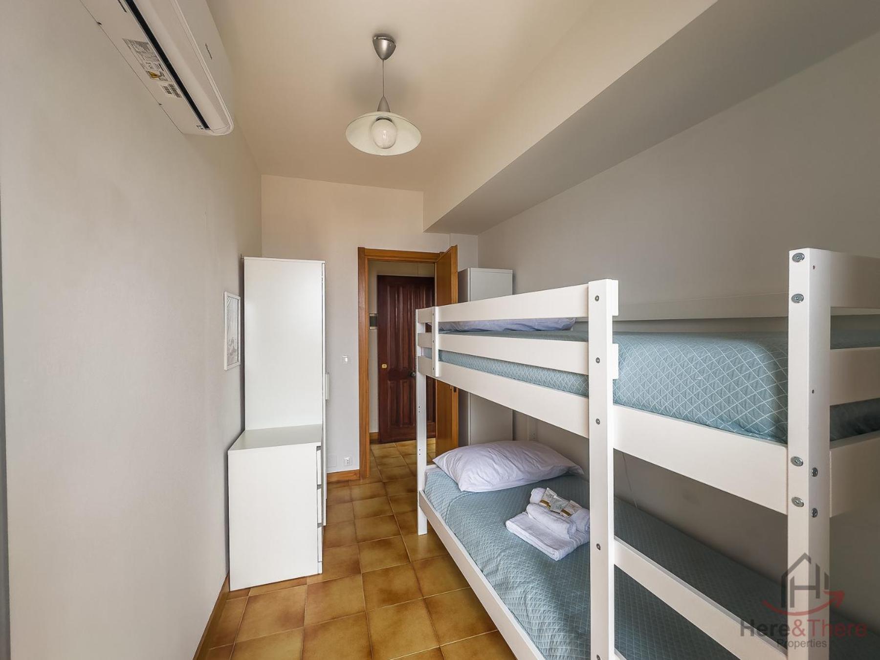 ואראצה Garden & Sea View - Free Beach Access And Garage - Wifi מראה חיצוני תמונה